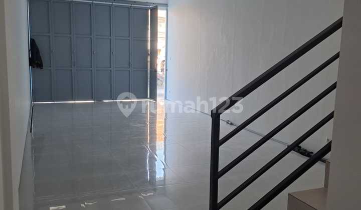 Ruko Area Antapani, newly built, strategic location, suitable for opening a business.