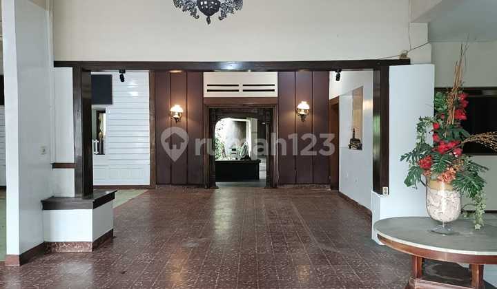 Ruko Strategis Cocok untuk Usaha di Padjajaran Bandung Ruko Strategis Cocok untuk Usaha di Padjajaran Bandung