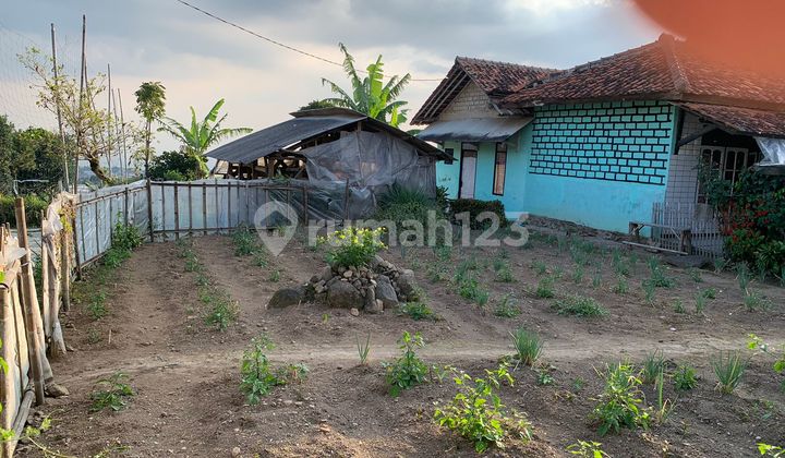 Tanah + Rumah Uk 9x9m Cisarua Bandung Lingkungam Asri