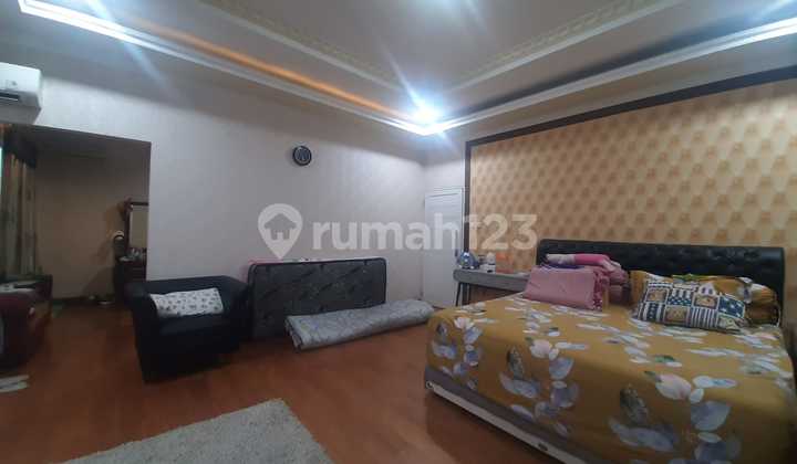 Turun Harga! Rumah Mewah Modern dengan Kolam Renang di Taman Modern Cakung - LT 420M², SHM 2