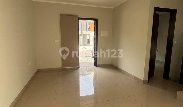 Rumah 2 Lantai Terawat, Cocok untuk Keluarga Modern