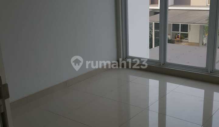 Rumah Yarra 2lt siap huni di JGC, Cakung - Akses Mudah ke Jakarta & Tol Rumah Yarra 2lt siap huni di JGC, Cakung - Akses Mudah ke Jakarta & Tol