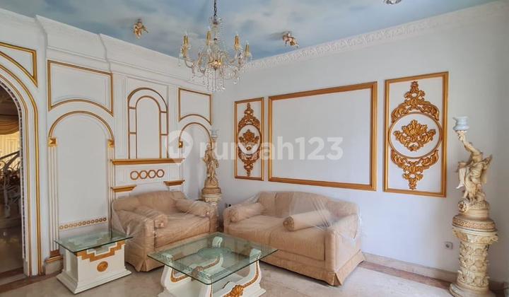 For Sale Quickly Luxurious Ready-to-Live House in PIK 1 Jakarta 2