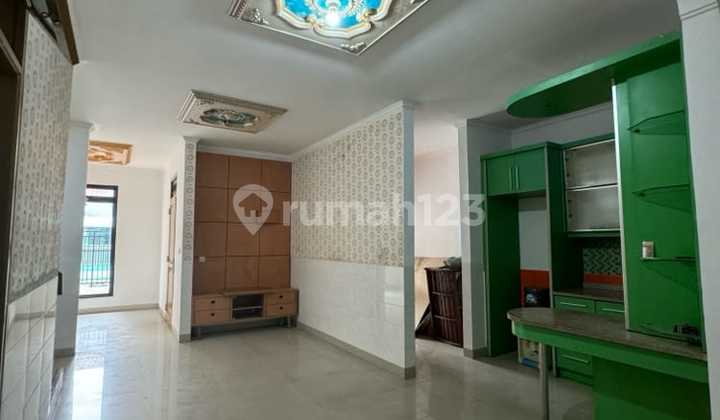 Semi-Furnished House in the Elite Metland Menteng Area Semi-Furnished House in the Elite Metland Menteng Area