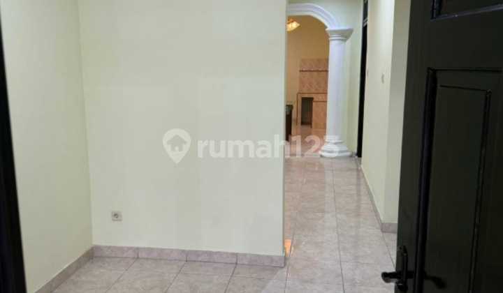 Disewakan Rumah Baru Renov, Lingkungan Aman & Bebas Banjir 2