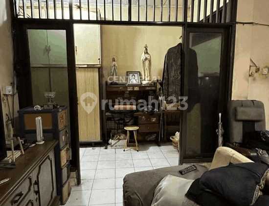 Rumah Lama di Perumahan Metland Menteng, Jakarta Timur - Butuh Renovasi 2