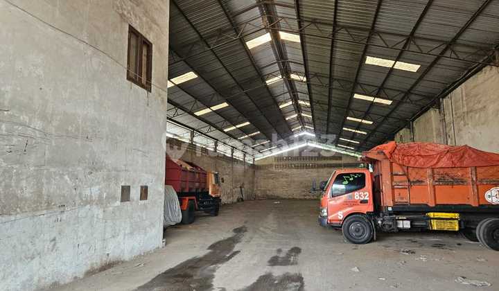 Dijual Cepat - 3 Gudang Gandeng Lokasi Strategis di Jalan Raya Narogong - Bekasi Dijual Cepat - 3 Gudang Gandeng Lokasi Strategis di Jalan Raya Narogong - Bekasi