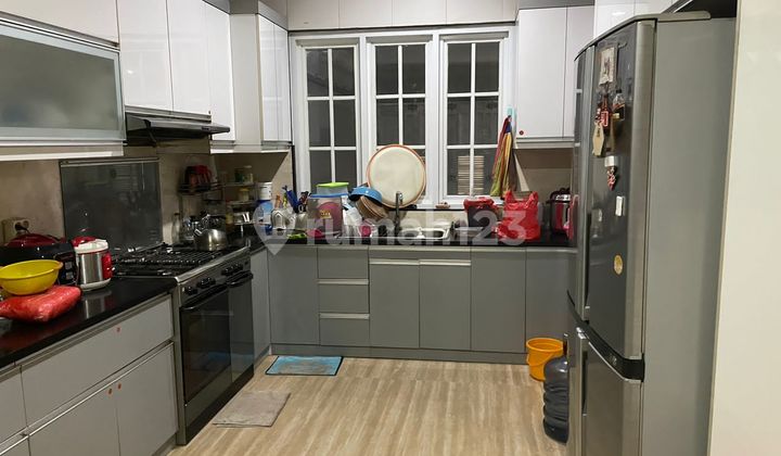 Turun Harga! Rumah Mewah Modern dengan Kolam Renang di Taman Modern Cakung - LT 420M², SHM Turun Harga! Rumah Mewah Modern dengan Kolam Renang di Taman Modern Cakung - LT 420M², SHM