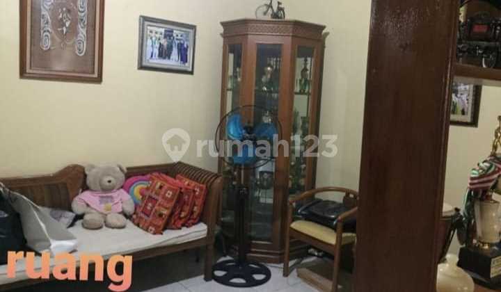 Rumah 2 Lantai Siap Huni Lokasi Strategis di Bintara, Bekasi Barat 2