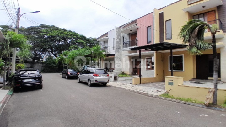 Dijual Rumah Cantik & Strategis di Cluster Harmoni Bekasi 2