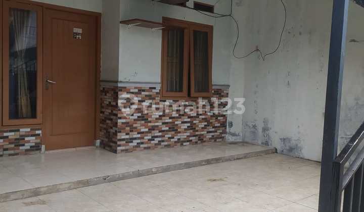Jual Murah Rumah ( 4 Pintu 2 lantai ) Lokasi Strategis di Tanjung Barat, Jakarta Selatan