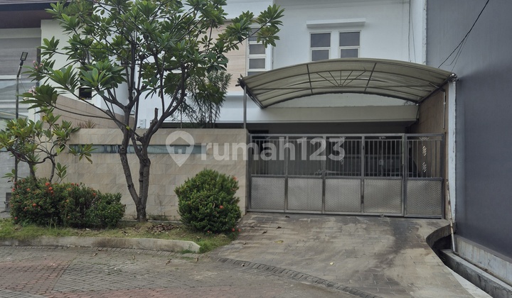 Dijual Rumah Besar Siap Huni di Araya Galaxy Bumi Permai, Surabaya Timur