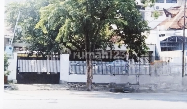 DIJUAL Rumah BESAR CLASSIC  jl karang menjangan, Surabaya Pusat