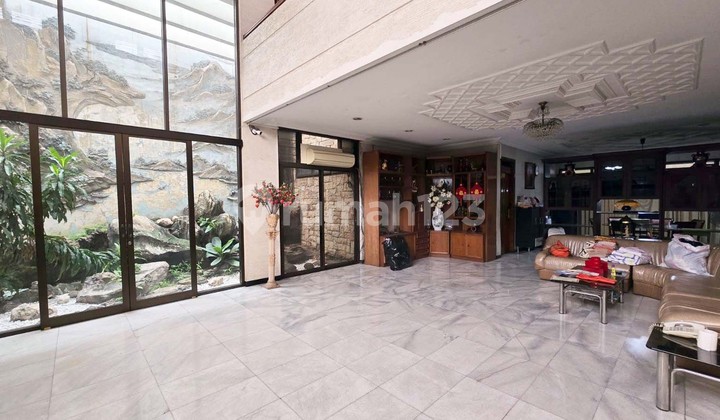 FOR RENT LARGE LUXURY HOUSE in Kertajaya Indah, East Surabaya FOR RENT LARGE LUXURY HOUSE in Kertajaya Indah, East Surabaya
