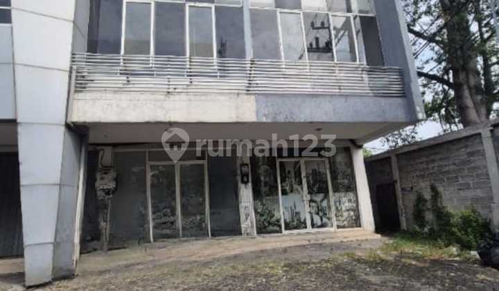 For Rent: Ready-to-Use Shophouse ESTE SQUARE 4 floors, Merr, East Surabaya. For Rent: Ready-to-Use Shophouse ESTE SQUARE 4 floors, Merr, East Surabaya.