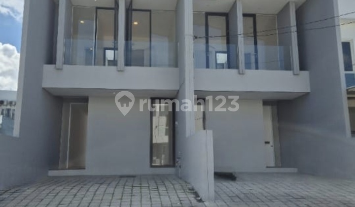 DIJUAL RUMAH KEMBAR 2 SIAP HUNI, Graha Green Garden, Dian Istana, Surabaya Barat