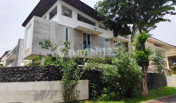 DIJUAL Rumah BESAR MODERN HOOK di perumahan San Antonio, Pakuwon City Surabaya Timur 2