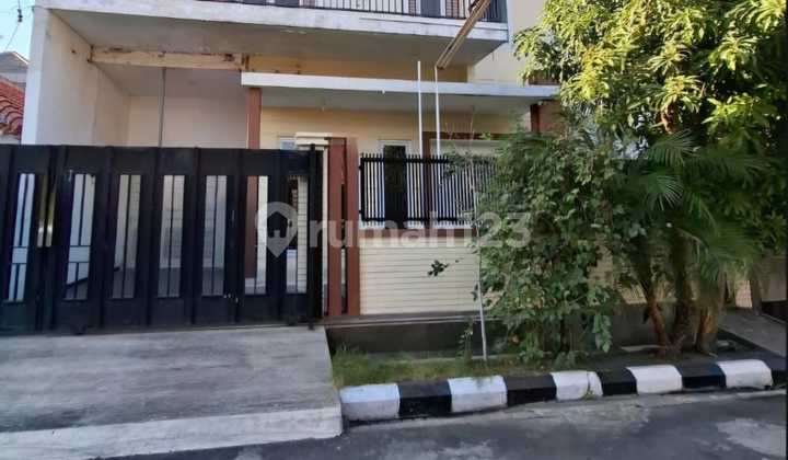 FOR SALE Large 2-story CLASSIC READY-TO-OCCUPY House in Sutorejo Prima Indah, East Surabaya 2