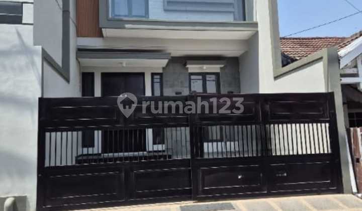 Rumah BARU SIAP HUNI FRESH Modern minimalis Nginden Intan Timur, Surabaya Timur