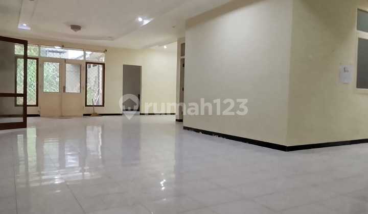 For Rent: Move-in Ready House with a Very Spacious Yard For Rent: Move-in Ready House with a Very Spacious Yard