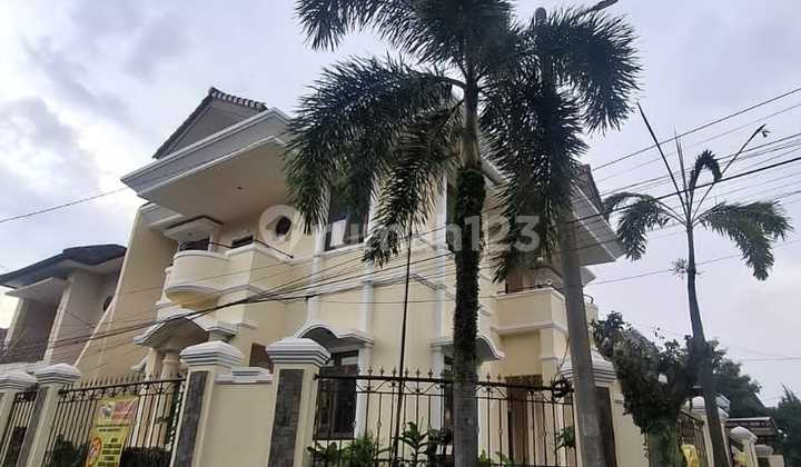 For Rent House in Pasteur Area For Rent House in Pasteur Area