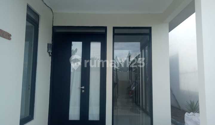 Disewakan Rumah Dgn Halaman Luas, Siap Huni, Lokasi Sejuk Dekat Pondok Hijau - Setiabudi