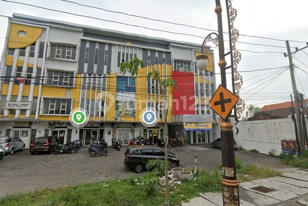 For Sale Shop House on Nol Street, Gununganyar, East Surabaya