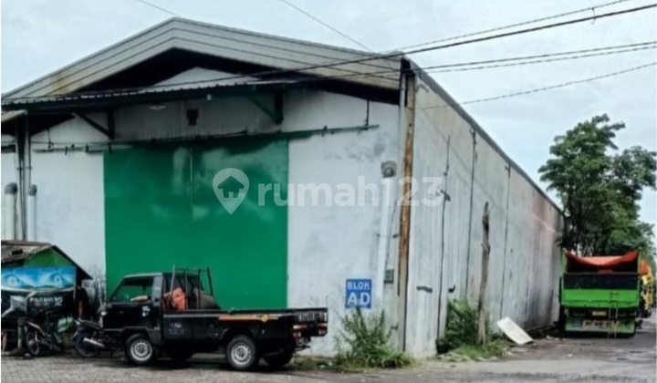 Warehouse For Sale Located in Margomulyo Surabaya