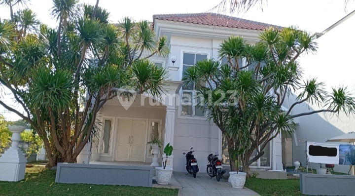 Luxury House for Rent in Regency 21 Arif Rahman Hakim Surabaya