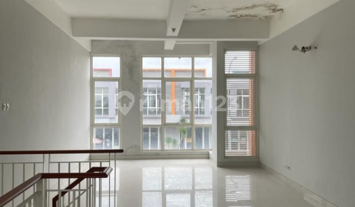 Shop House For Rent at Grand Pakuwon, West Surabaya Shop House For Rent at Grand Pakuwon, West Surabaya