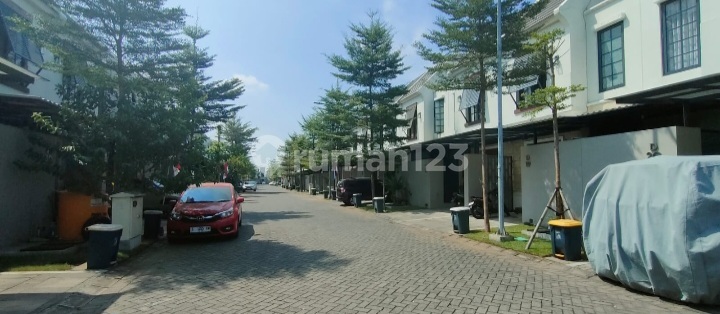 House for Sale via Auction at Grand Harvest Wiyung Surabaya 2