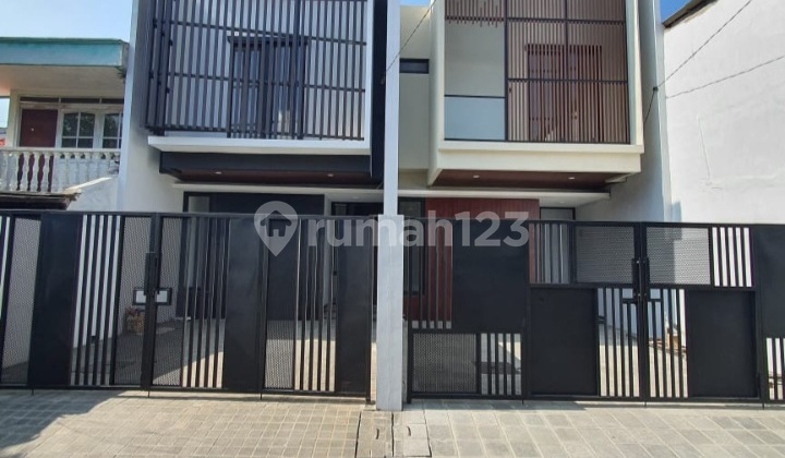 Rumah Siap Huni Di Jual Dekat Superindo Merr Bagus 2