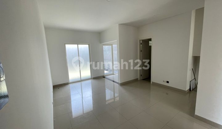 Baru Renovasi!! Jual Rumah 2 Lantai di Grand Harvest Surabaya Barat - Harga Nego!! 2