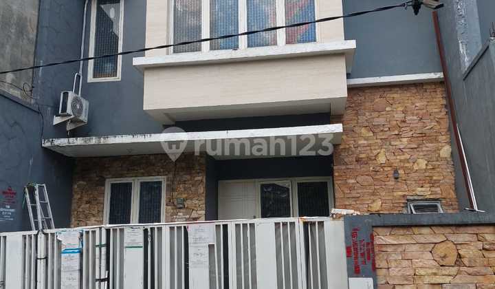 Land Area 119 M2!! Auction House for Sale in Jambangan, Surabaya (Jl. Karah Agung X) - Bargain Price!! Land Area 119 M2!! Auction House for Sale in Jambangan, Surabaya (Jl. Karah Agung X) - Bargain Price!!