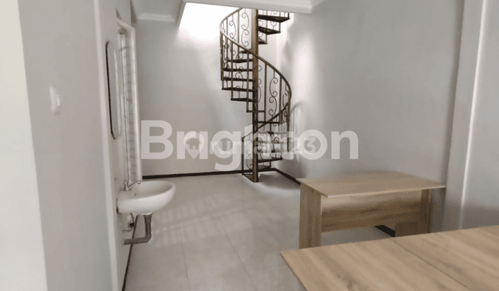 RUMAH 1.5 LANTAI DI PONDOK TJANDRA INDAH. 2