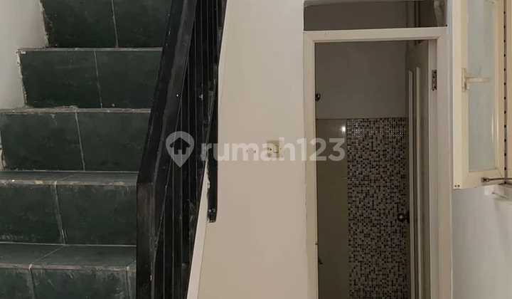 Cottage House Tjandra Rungkut Strategic Location Merr Main Road