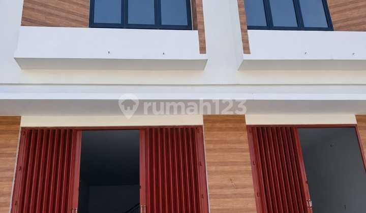 Disewa 2 Ruko Berjajar Lokasi Raya Tropodo Kota Sidoarjo