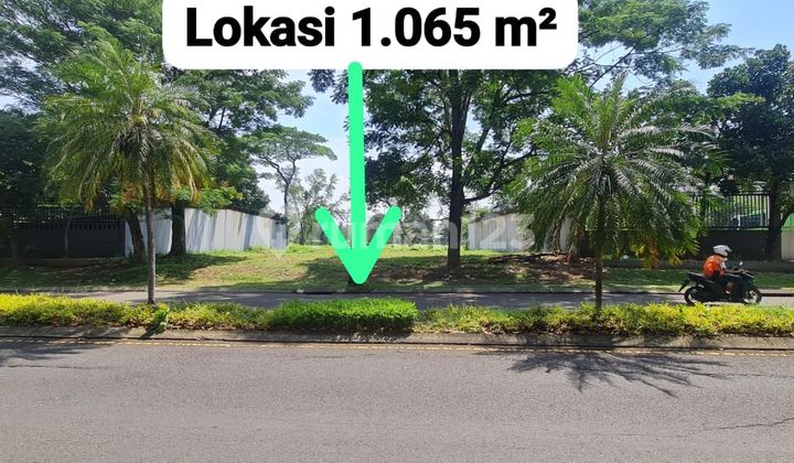 Land Plot with Golf View for Sale in Modernland Tangerang
