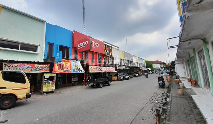 Dijual Ruko Gandeng 3 Lt Lokasi Strategis di Pinggir Jalan Dasana Indah Legok Tangerang
