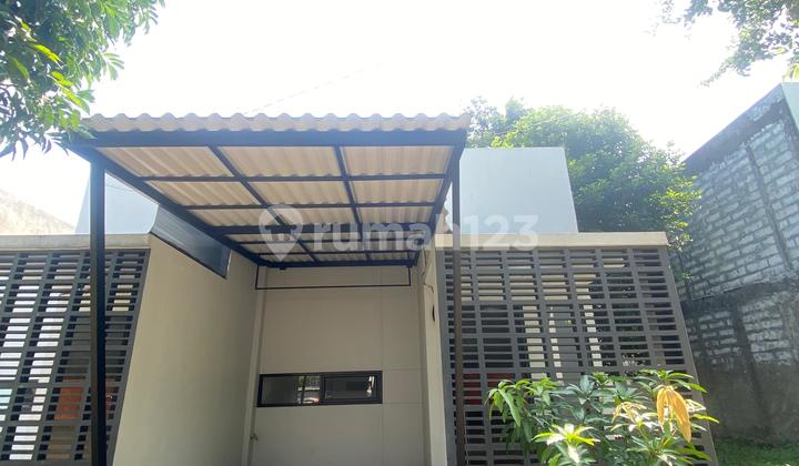 Rumah Modern Minimalis Khas Village Nan Asri