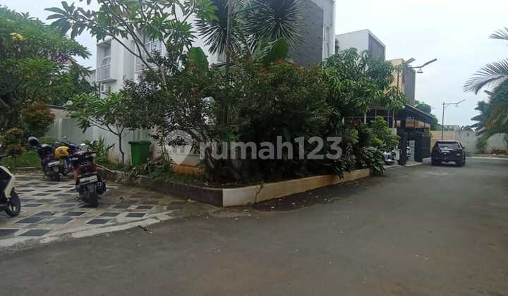 Rumah Mewah Swiming Pool di Komplek Elid Billy Moon 2