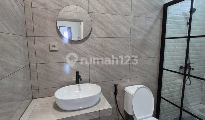 Rarely Found Brand New House, Suitable for Elite Boarding Business in Kelapa Gading or For a Large Family With Many Rooms. 2