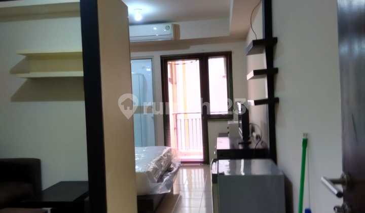 Metropak Apartment is highly strategic, located near President University, famous restaurants, Living World Mall, and within the Jababeka area. 1