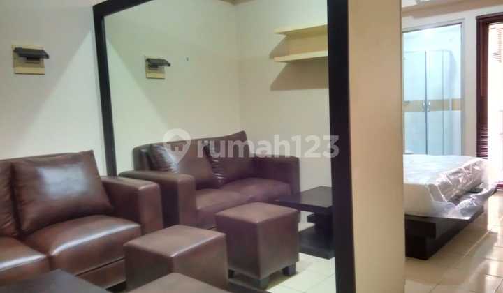 Metropak Apartment is highly strategic, located near President University, famous restaurants, Living World Mall, and within the Jababeka area. 2