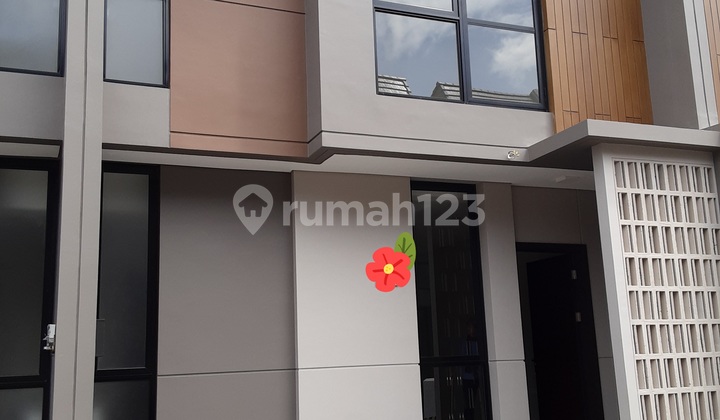 Disewakan Rumah Baru Serah Terima Dicluster Viola Sumarecon Crown Gading