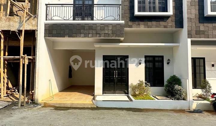 Sisa 1 Unit !!! Bangunan Baru 2 Lantai Shm Di Jagakarsa 