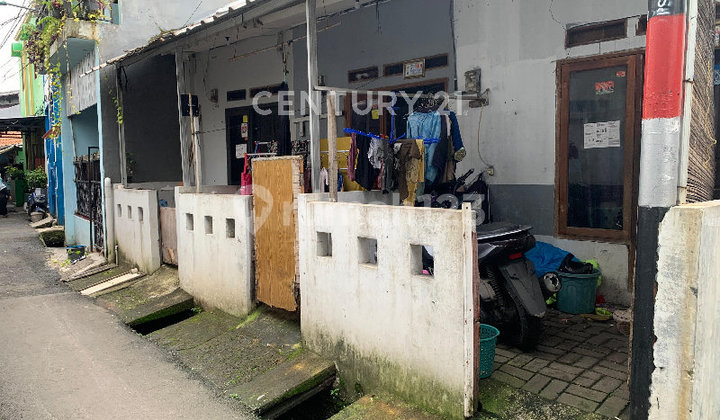 Rumah Kontrakan 3 Pintu Cocok Usaha Kontrakan di Ciracas S9511