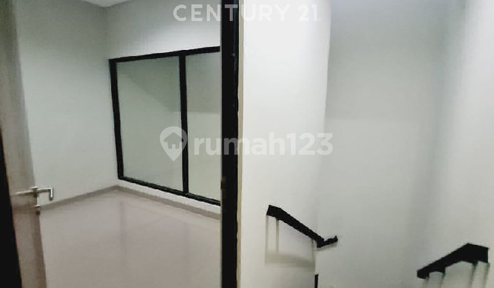 Rumah SBaru 2 Lt Scandinavian Akasia Eight Ciputat S9132 2