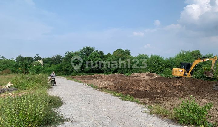 Trihanggo Sleman, House for Sale Info in Jogja, 4 Minutes to City Mall, Free Swimming Pool 2