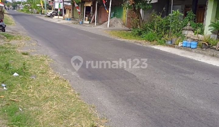 350 Land of SMK Yapemda 1 Sleman Jogja in Berbah Mangku Asphalt Road
